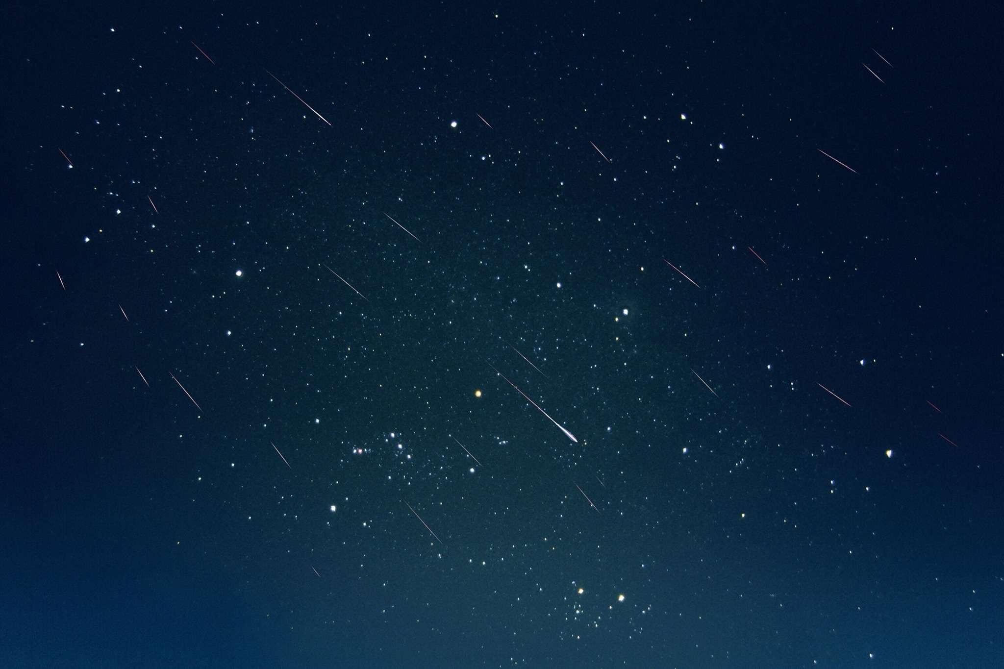 On the night of November 17-18, it will be possible to see 12-15 shooting stars in one hour