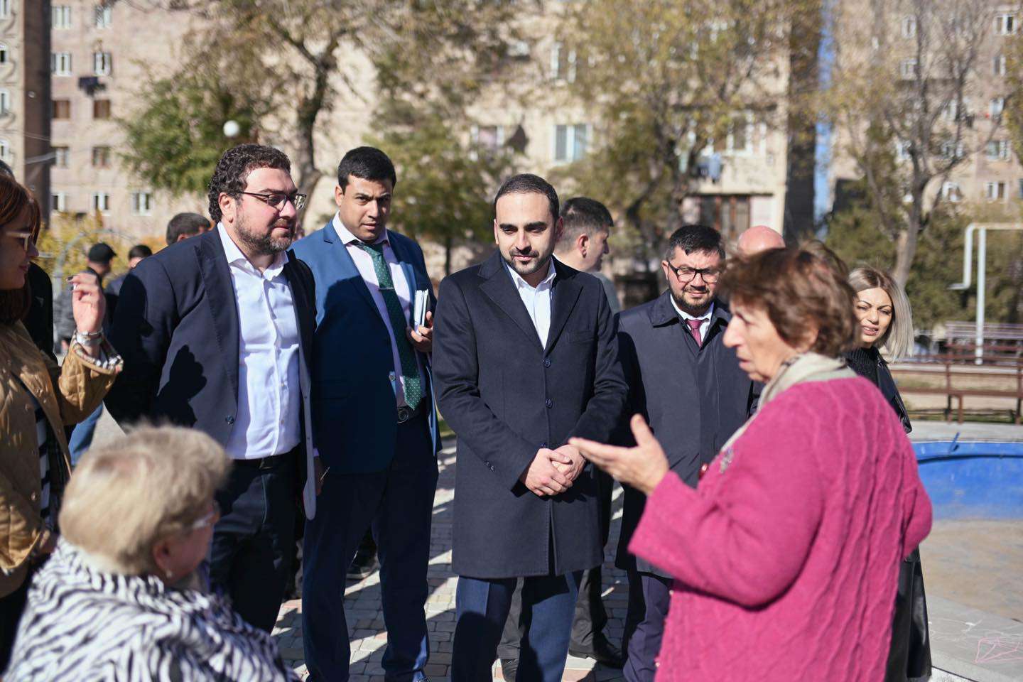 Тигран Авинян ознакомился с проблемами жителей Авана
