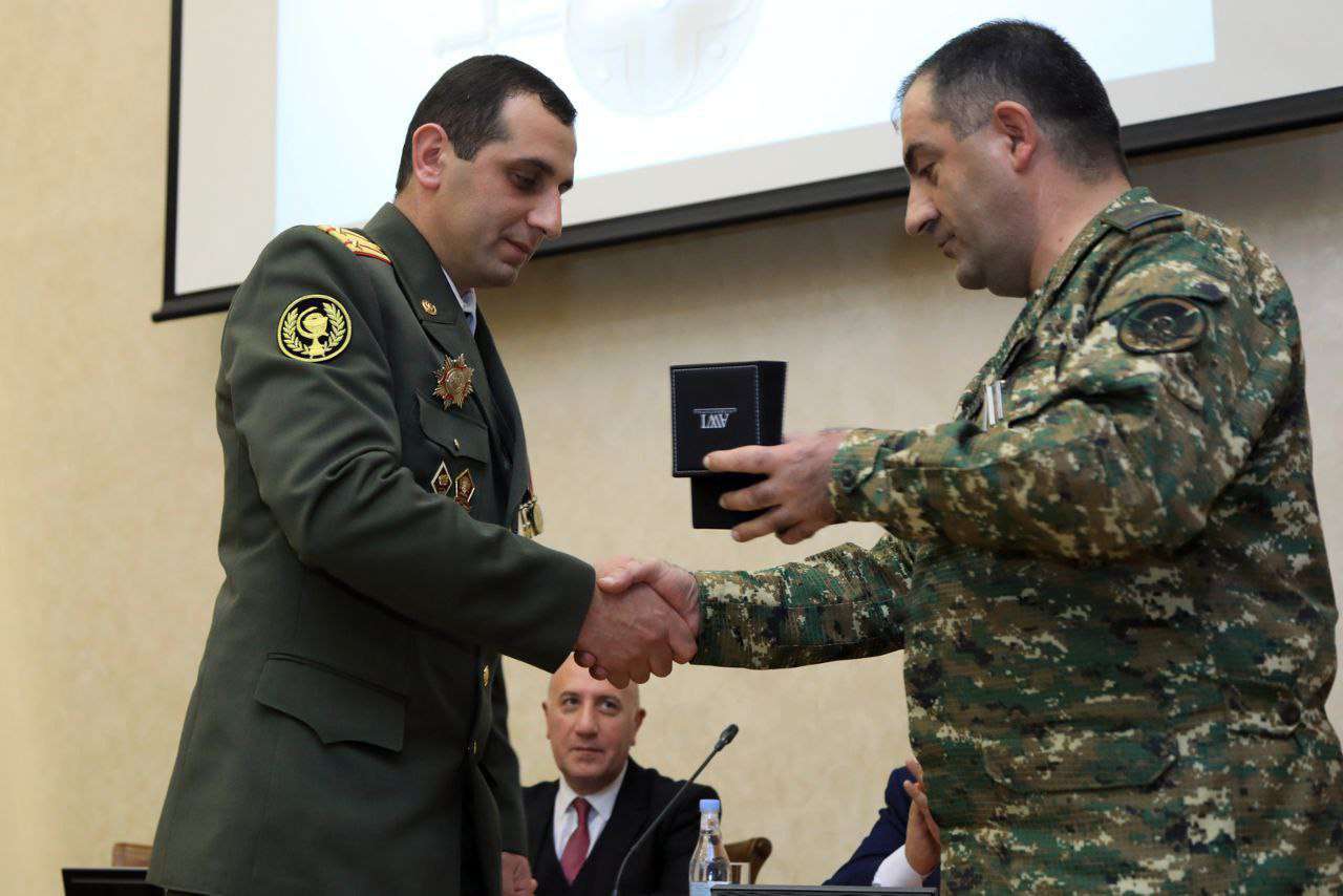 Ռազմաբժշկական ծառայության մի խումբ զինծառայողներ պարգևատրվել են գերատեսչական մեդալներով