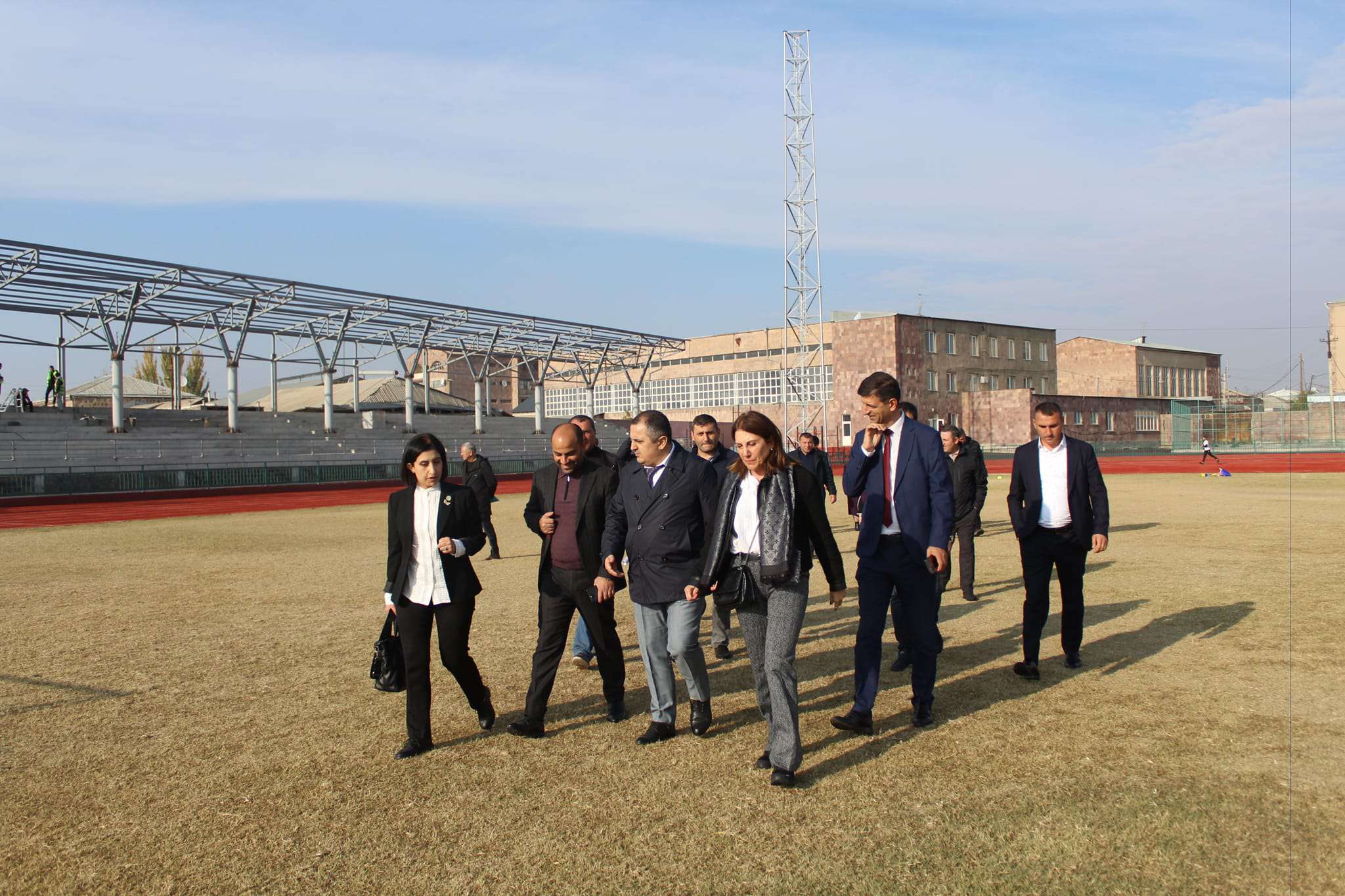 Դիտարկել են Արտաշատի մարզադպրոցի հնարավորությունները (ԼՈՒՍԱՆԿԱՐՆԵՐ)