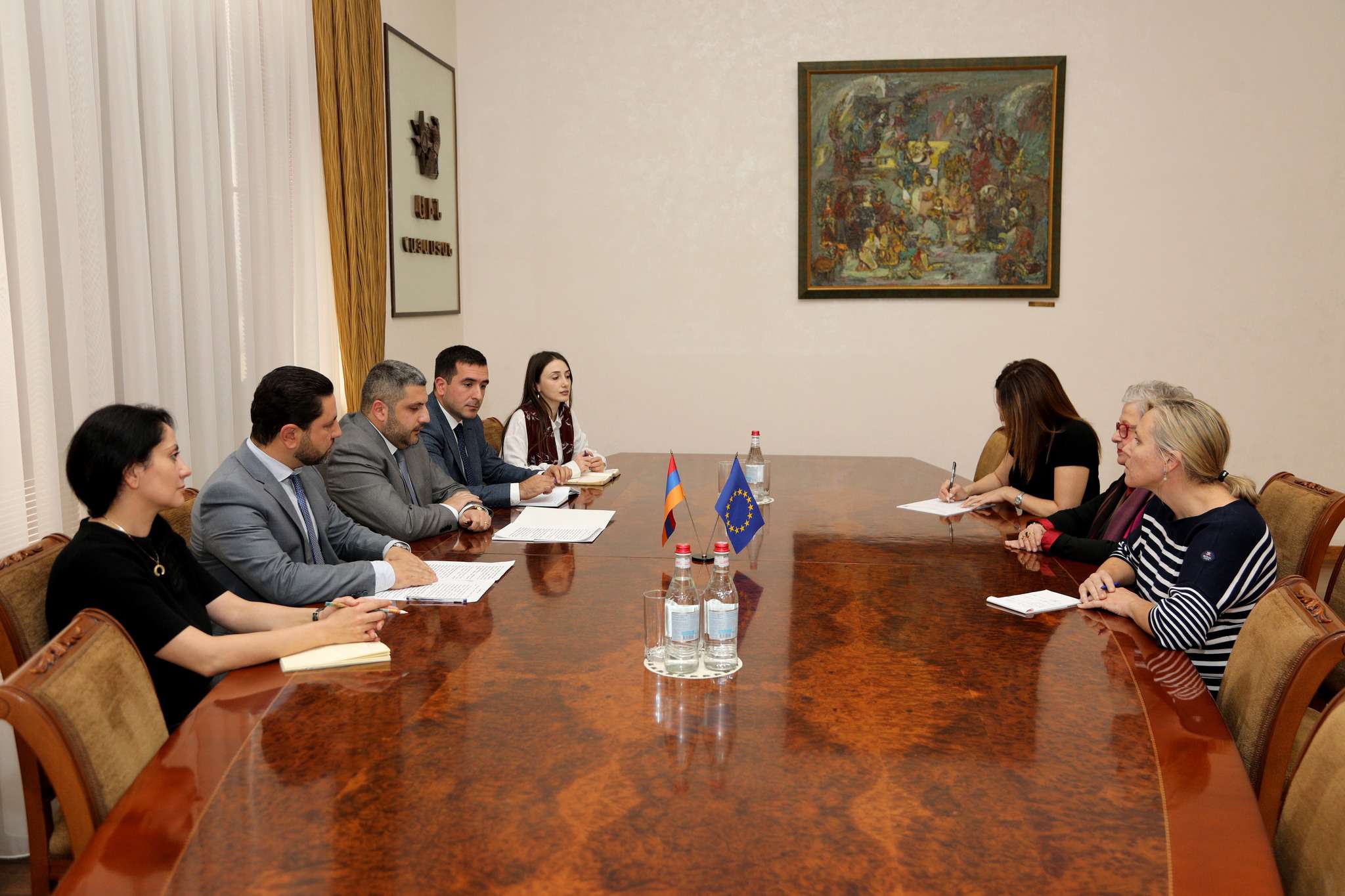 ԵՄ դեսպանն ու ԱԻ նախարարը քննարկել են եվրոպական ֆինանսավորմամբ իրականացվող ծրագրերը
