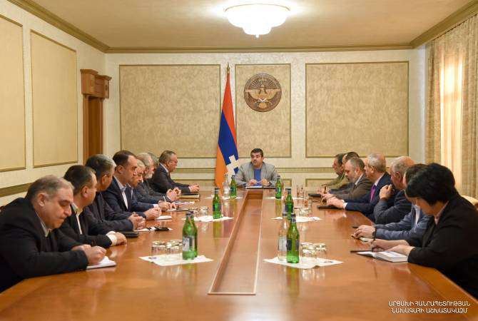 Արայիկ Հարությանը հանդիպել է Ռուբեն Վարդանյանին, Վիտալի Բալասանյանին,  Դավիթ Բաբայանին