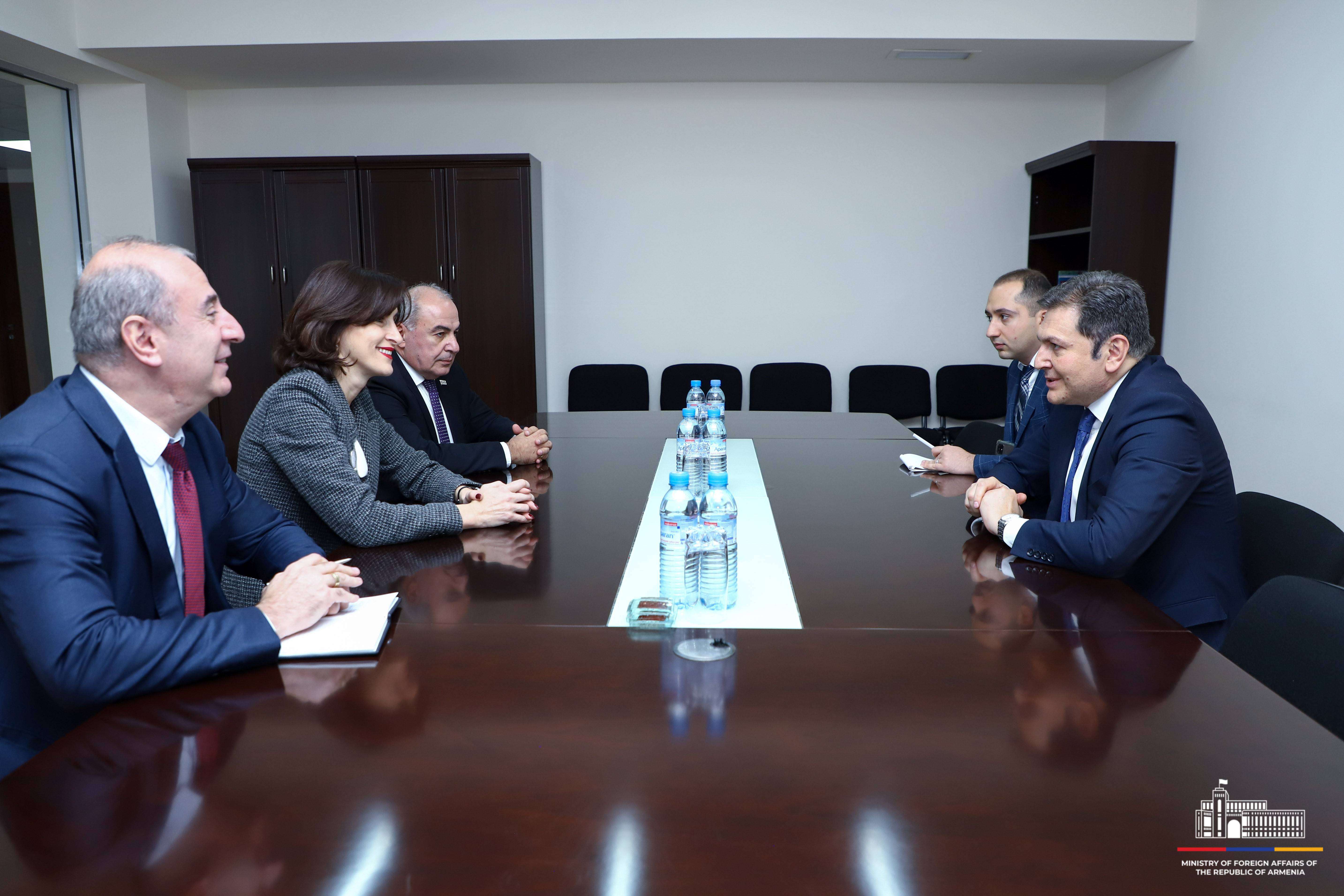 ՀՀ ԱԳ փոխնախարարը ներկայացրել է Հայաստանի շուրջ ստեղծված անվտանգային իրավիճակը