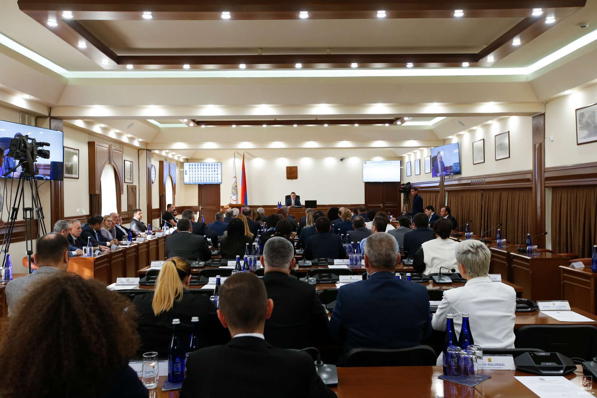 Если оппозиция не примет участия в голосовании, сессия будет считаться завершенной, и вопрос о выделении бюджета метрополитену не будет принят (ВИДЕО)