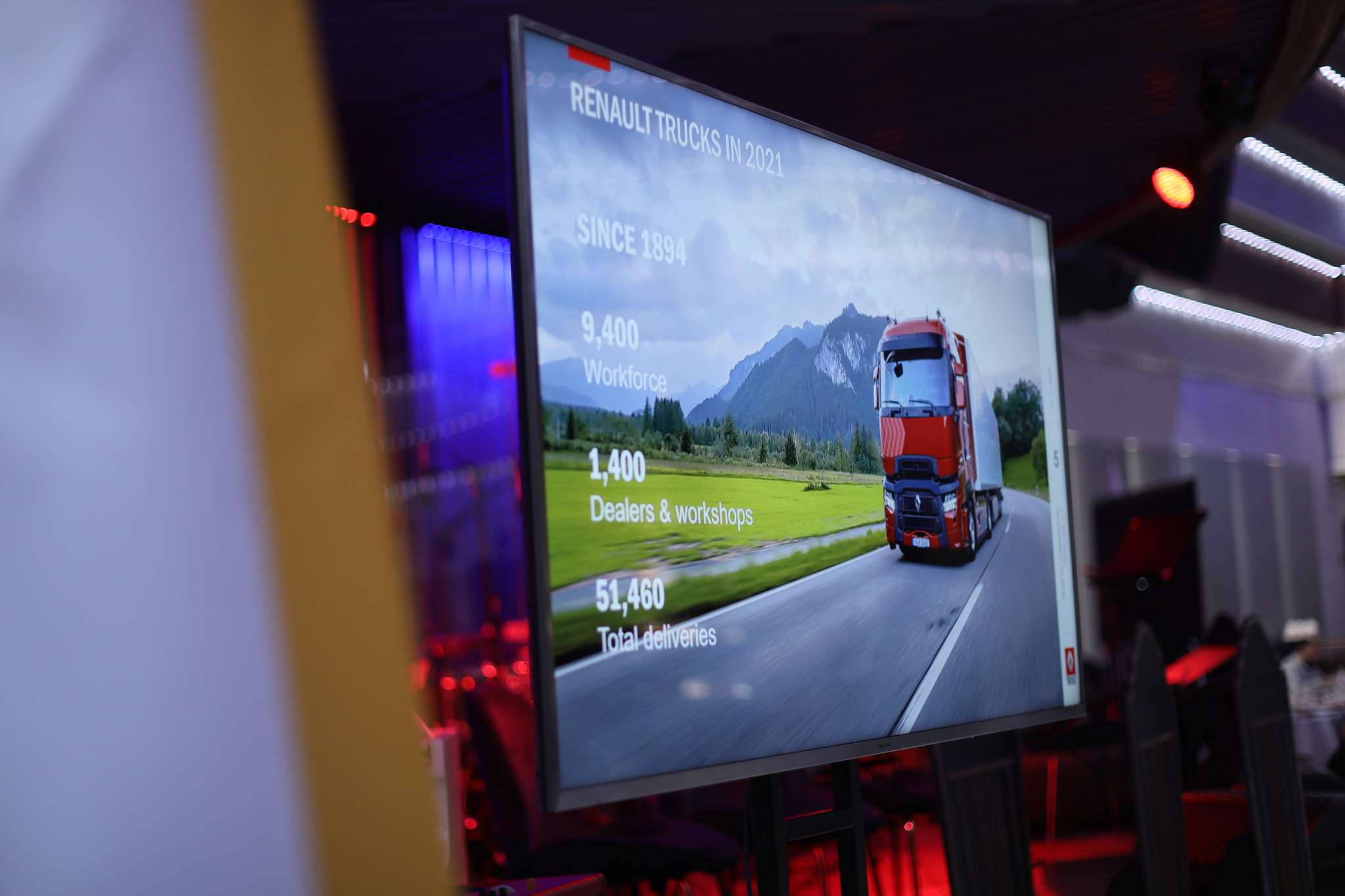 Ազդարարվել է «Liebherr» և «Renault Trucks» բեռնատար ավտոմեքենաների և այլ ծանր տեխնիայի պաշտոնական մուտքը Հայաստան