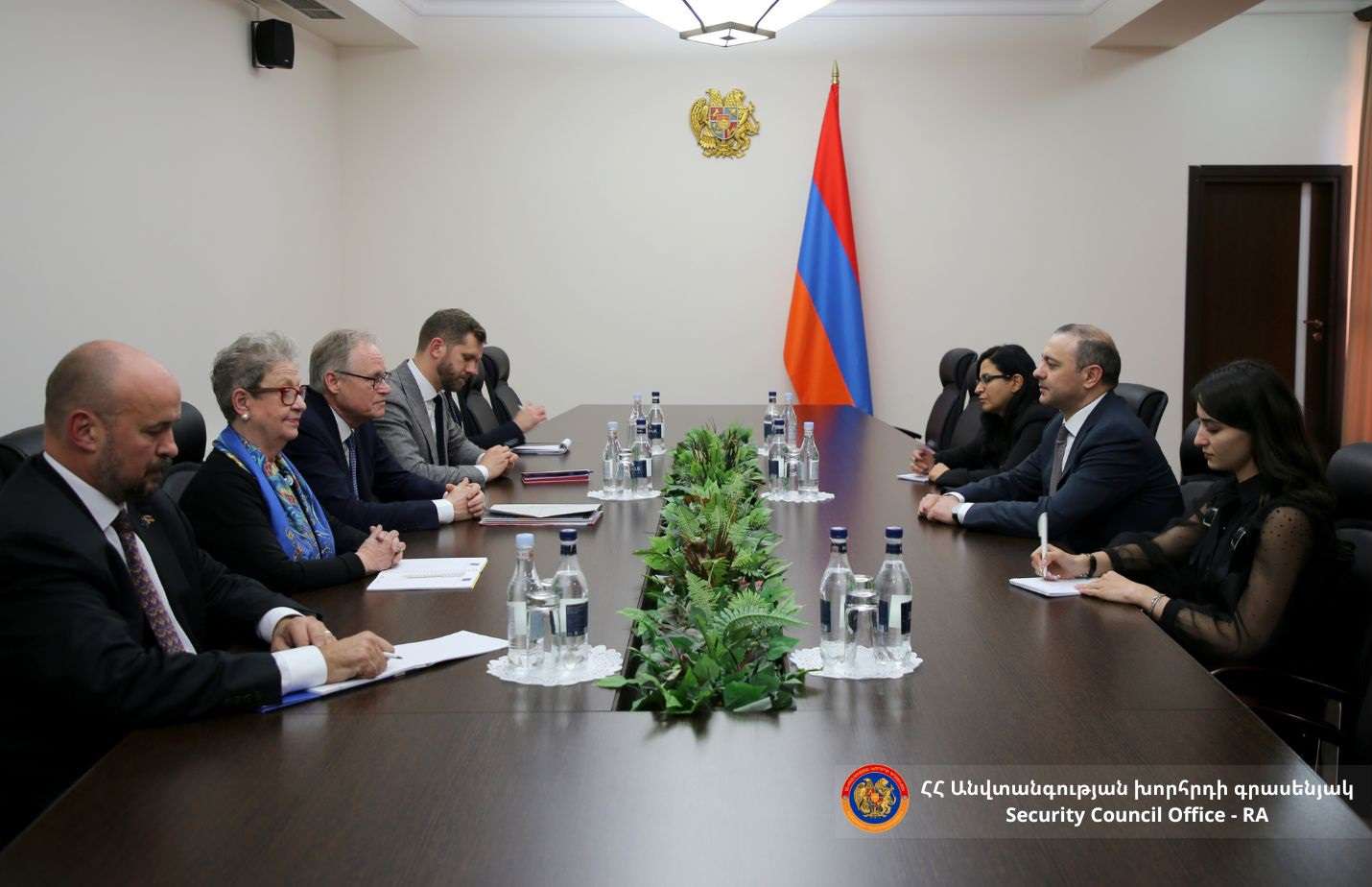Секретарь Совбеза приветствовал роль миссии наблюдателей ЕС в укреплении обстановки безопасности в регионе
