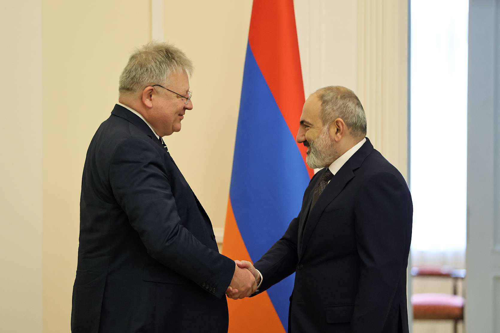 Премьер принял главу службы внешней разведки Германии