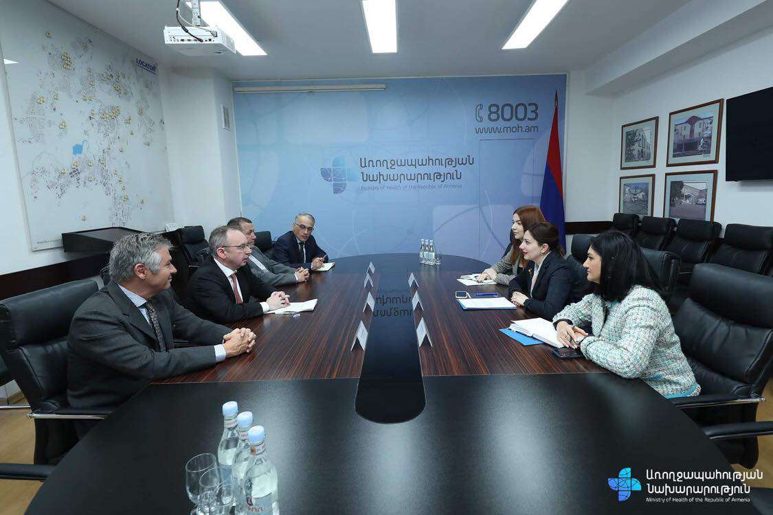 Անդրադարձել են  ՀՀ-ԱԶԲ գործակցությամբ առողջապահական ոլորտի ընթացիկ ծրագրերին
