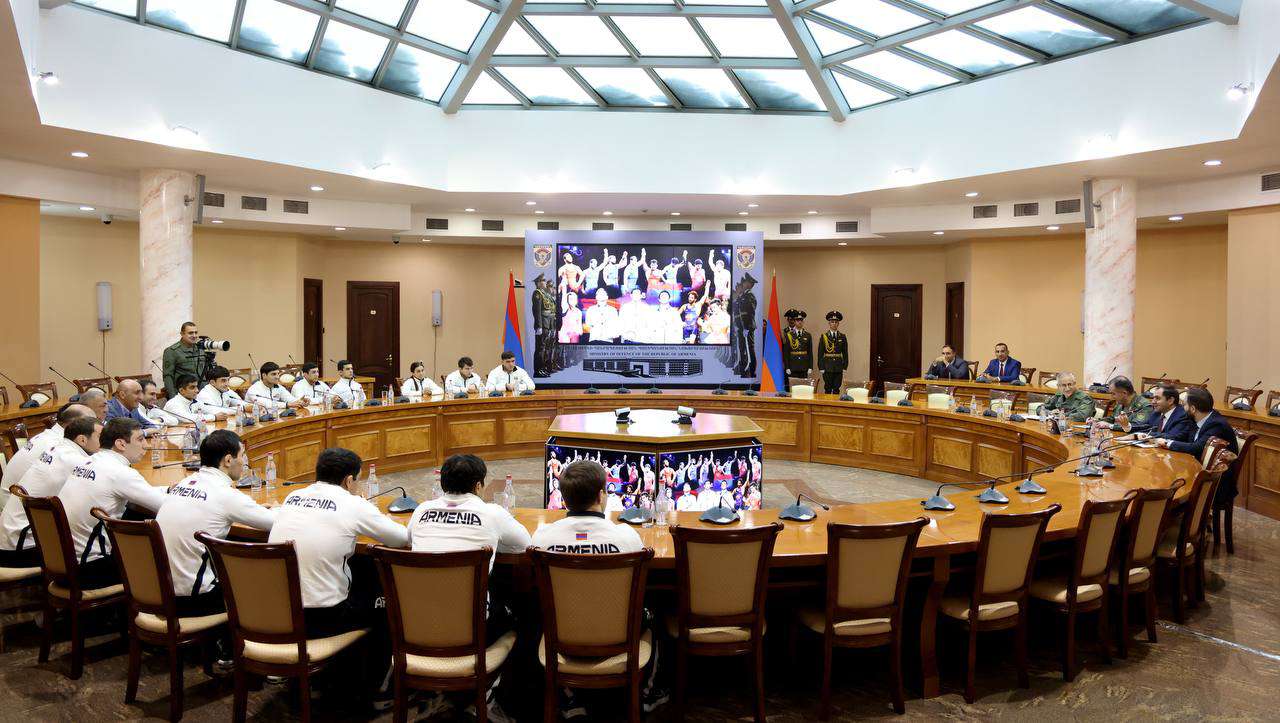 Պարգևատրվել են ըմբշամարտի զինվորականների աշխարհի առաջնության  ԶՈՒ հավաքականի անդամները