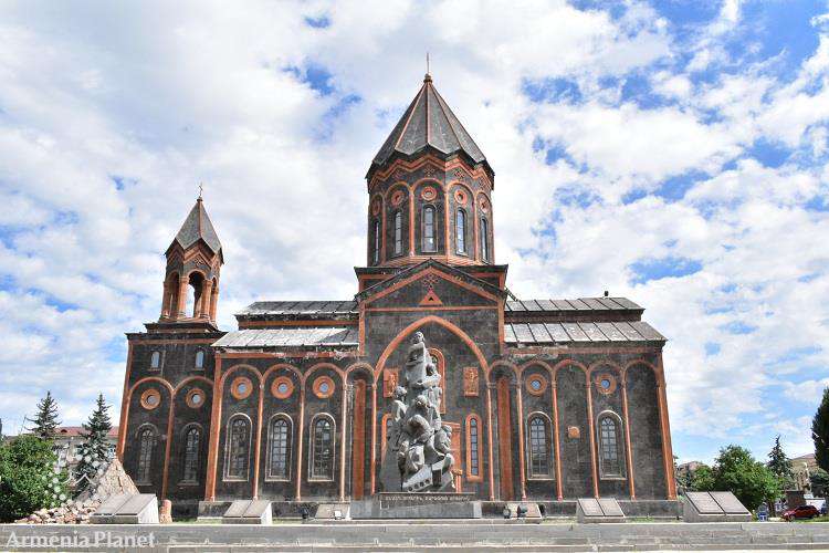 Կվերաօծվի Գյումրու Ամենափրկիչ եկեղեցին