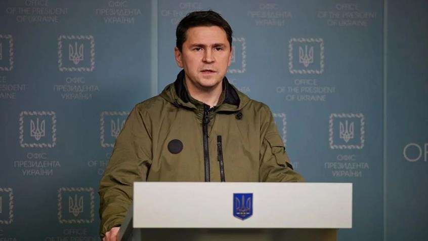 "Kiev has the right to destroy everything that is in the occupied Crimea," Podolyak