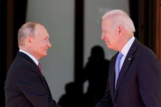 The White House clarified Biden's statement about a possible meeting with Putin