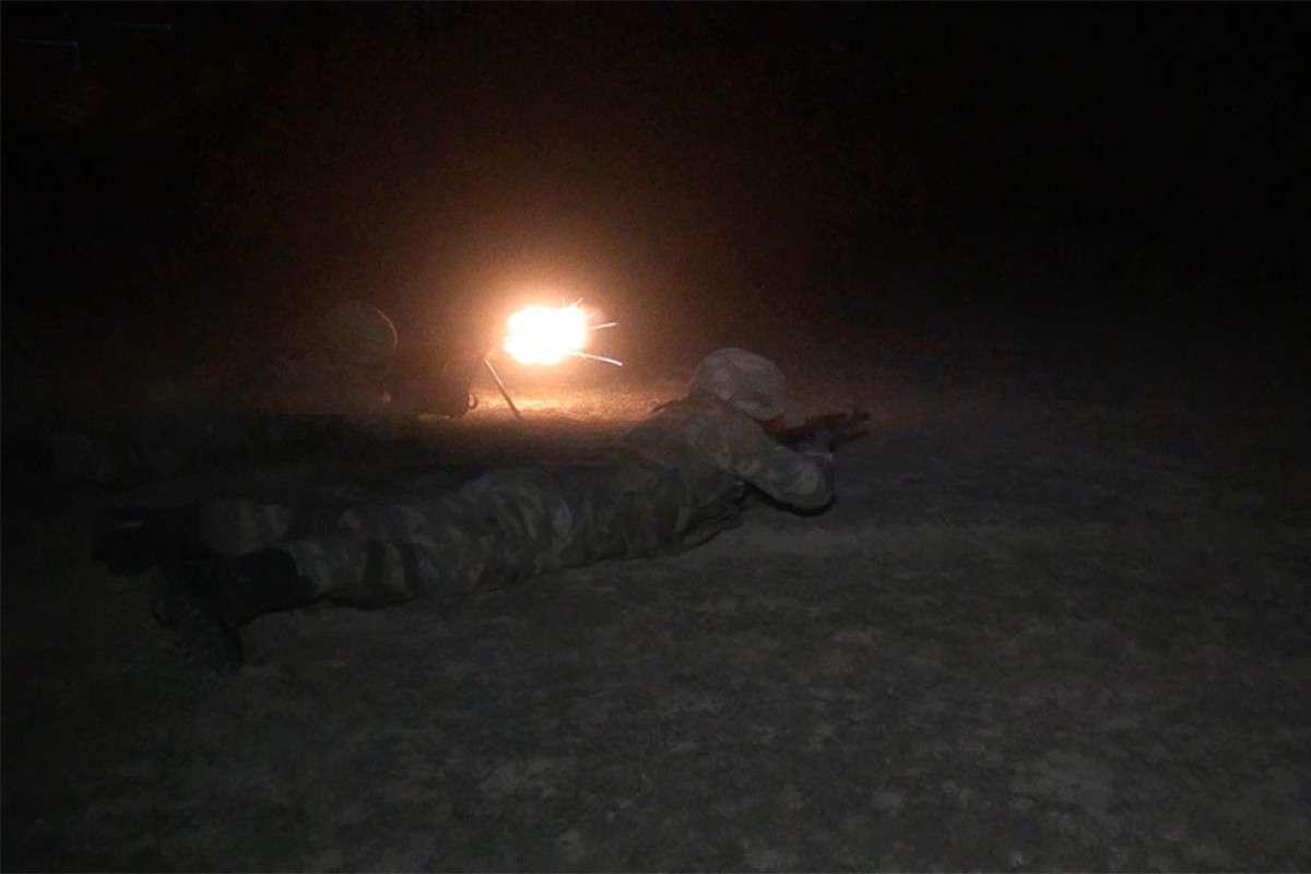 Азербайджан и Турция провели ночные военные учения