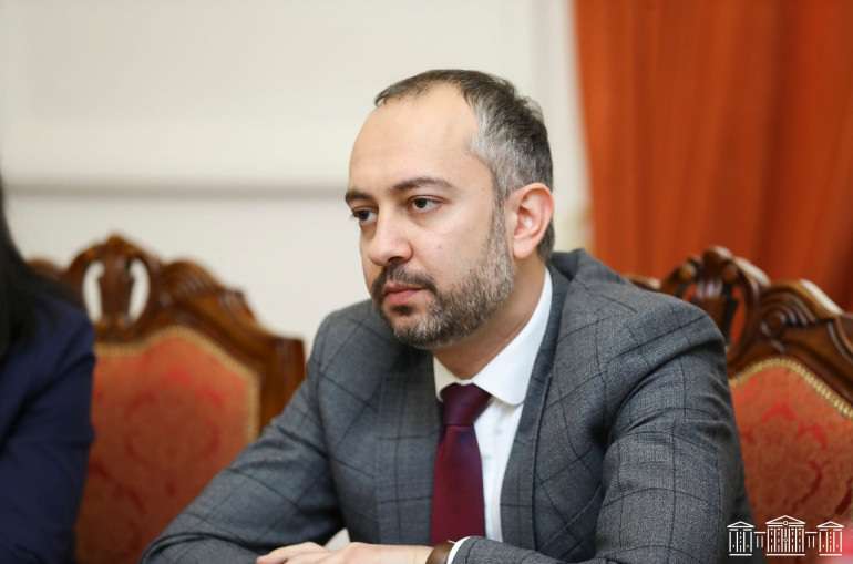 «Армянская сторона получила предложения Азербайджана». Агаджанян