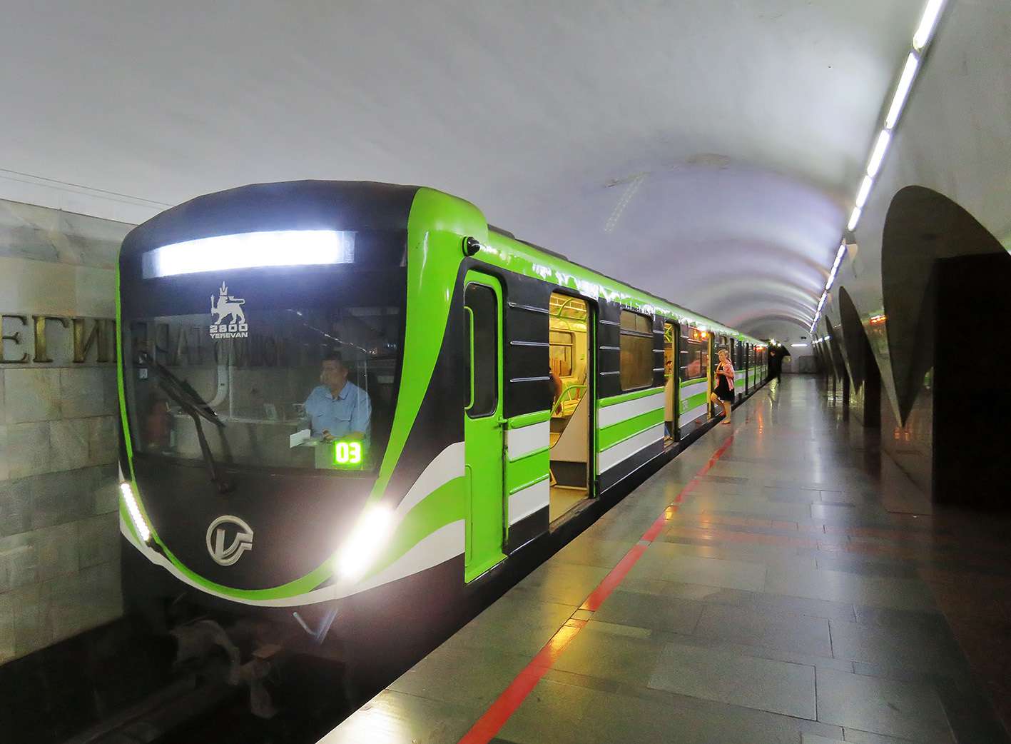 Движение ереванского метро возобновлено на всей линии