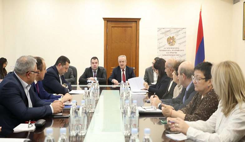 Վահրամ Դումանյանը հանդիպել է բուհերի ռեկտորների հետ