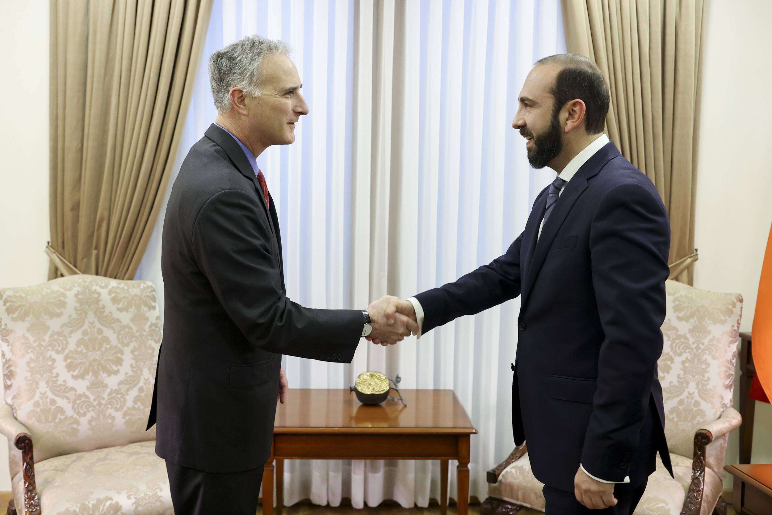 Հայկական կողմը դրական է արձագանքել Բլինքենի`  Հայաստանի և Ադրբեջանի ԱԳ նախարարների հանդիպման առաջարկին