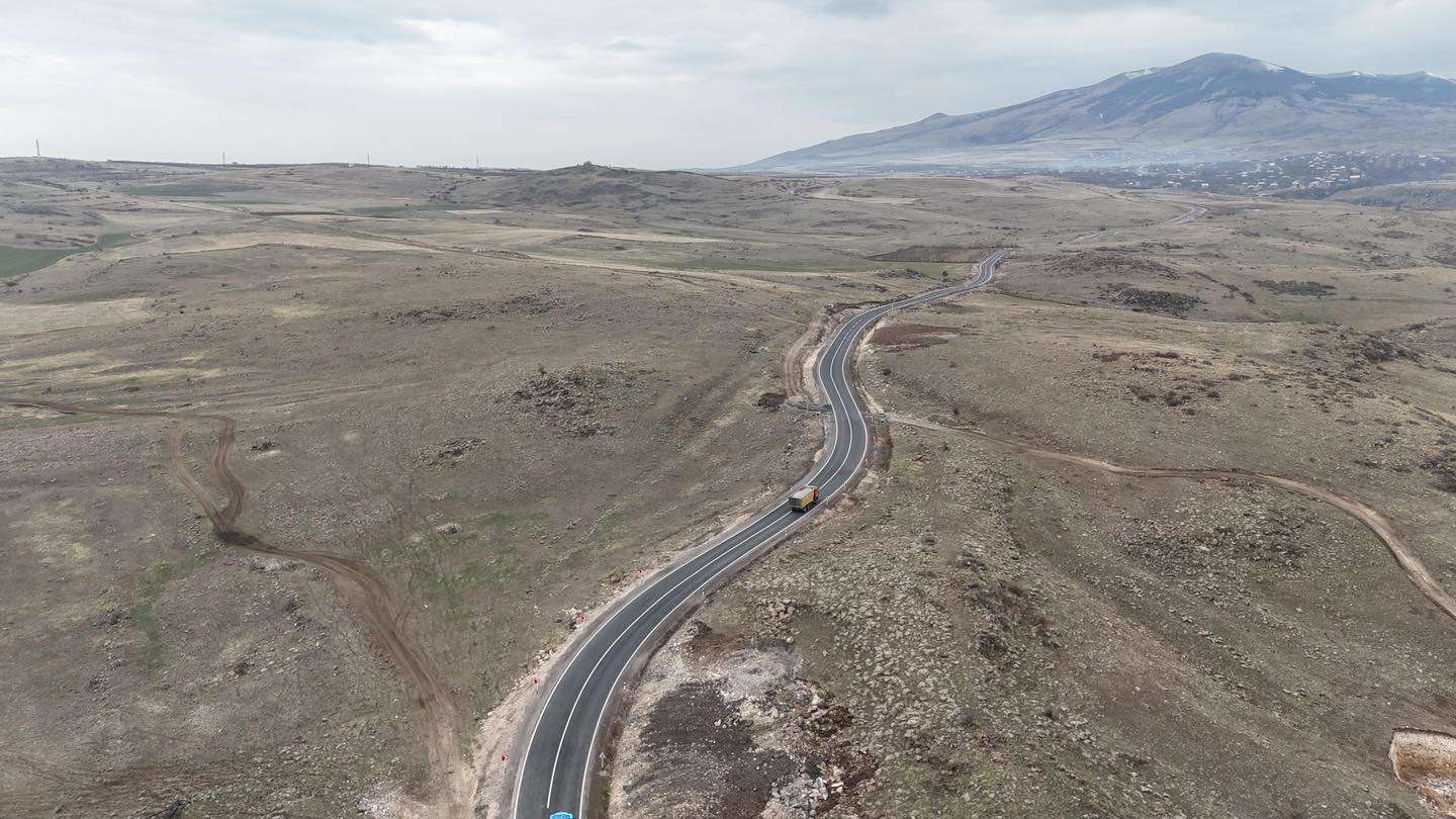 Ավարտվել է Արագյուղ ու Քարաշամբ բնակավայրերը իրար կապող ճանապարհի հիմնանորոգումը (ԼՈՒՍԱՆԿԱՐՆԵՐ)