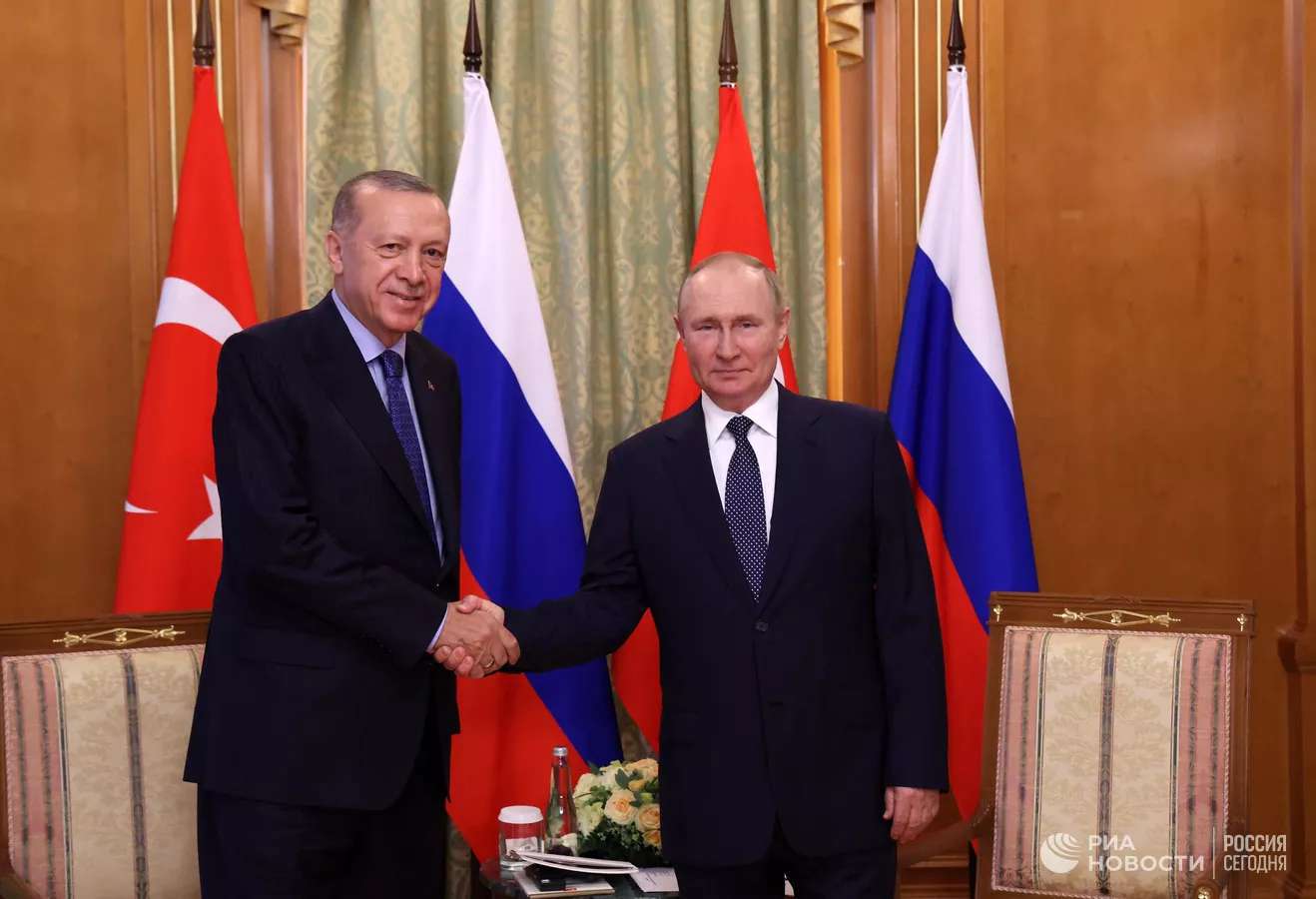 «В мире осталось два лидера: я и Путин». Эрдоган