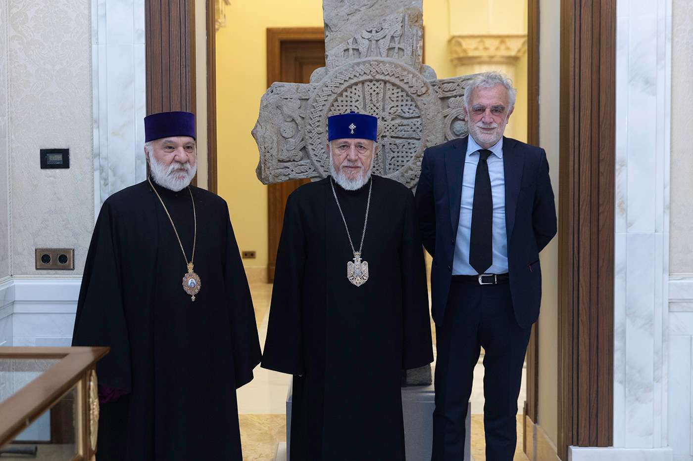 Կաթողիկոսն ընդունել է ՄՔԴ նախկին դատախազին