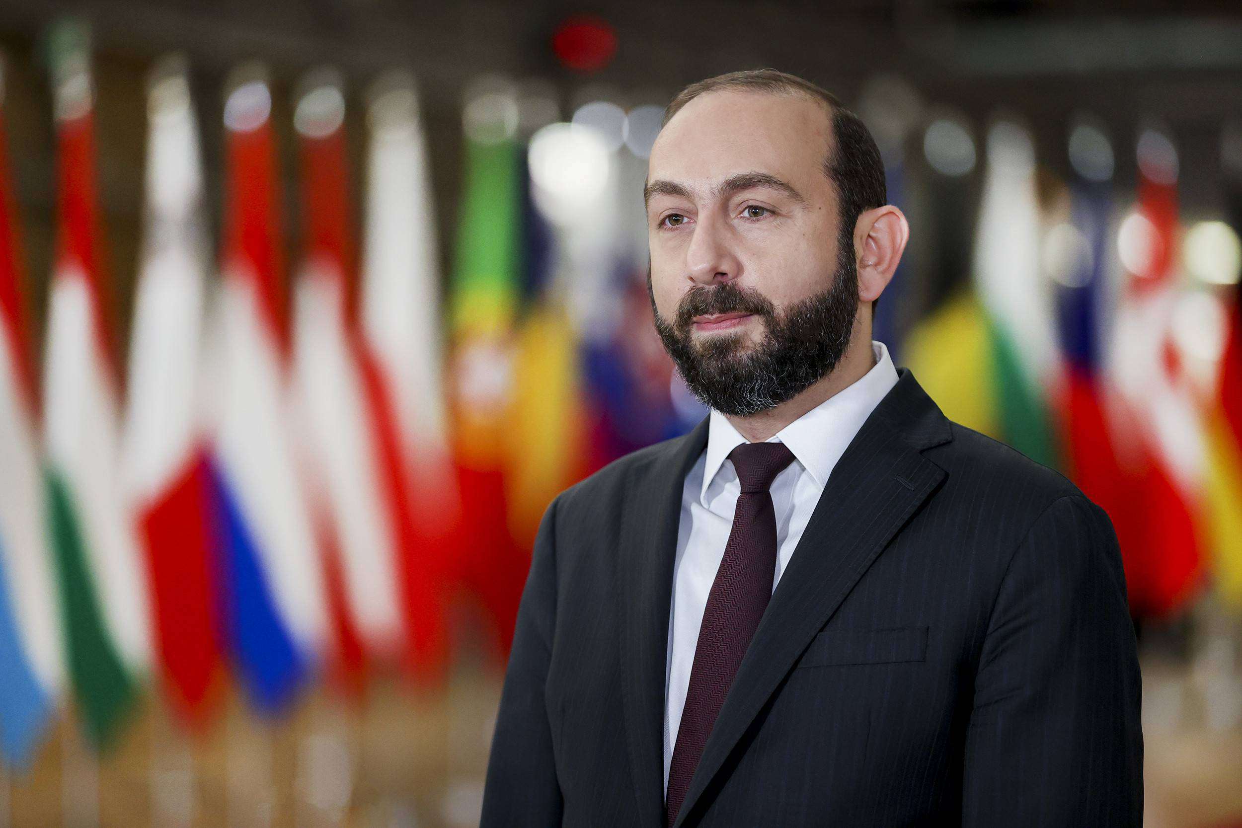 Mirzoyan thanked Colonna and congratulated the new minister.