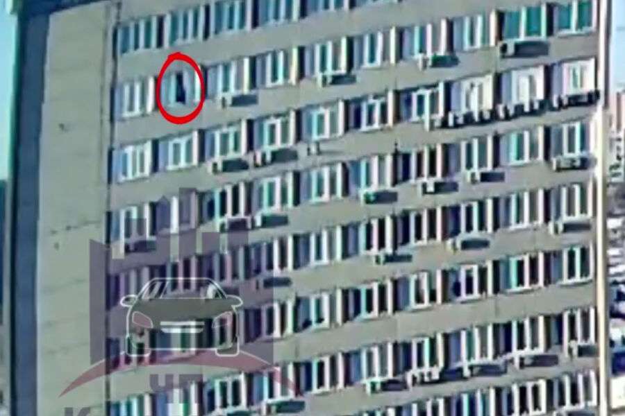 ՔԿ-ի շենքից հարցաքննության ժամանակ տղամարդ է ընկել (ՏԵՍԱՆՅՈՒԹ)