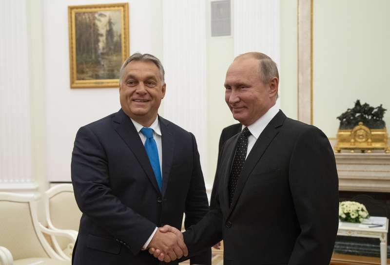 Պուտինը հեռախոսազրույց է ունեցել Օրբանի հետ