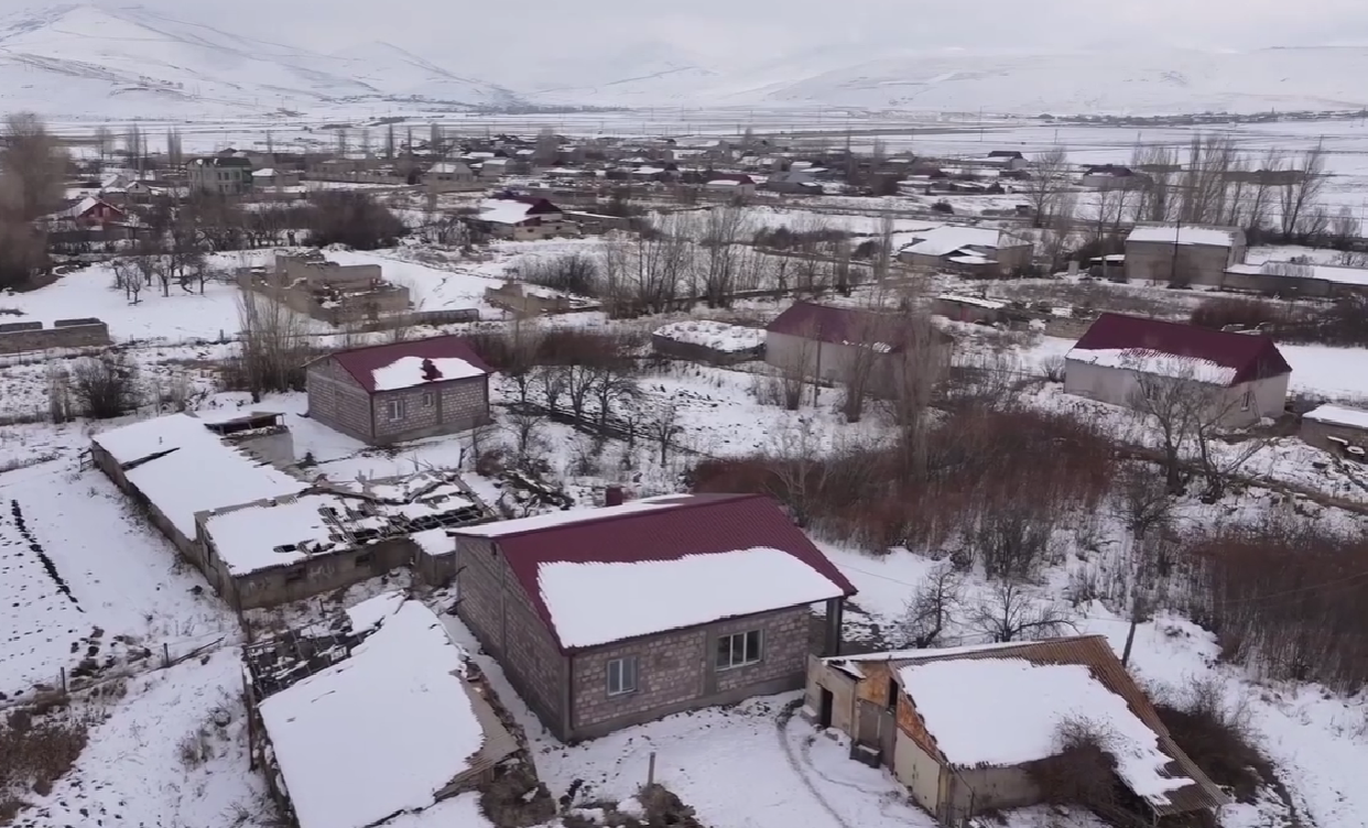 Սոթքում ավերված տների սեփականատերերին են հանձնվել նորակառույցների բանալիները