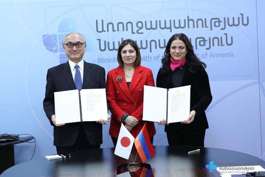 Подписан меморандум между послом Японии в РА и директором фонда "Азнавур"