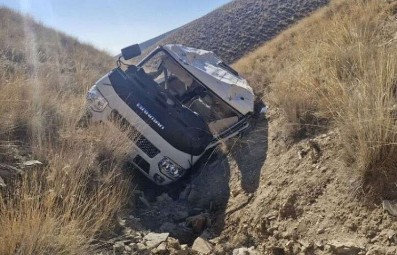 Իրանում մարդատար ավտոբուսն ընկել է սարից. 10 մարդ մահացել է