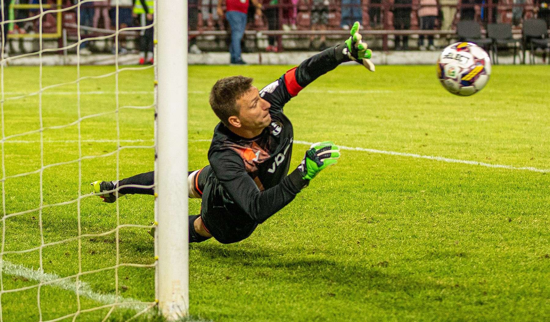 Դավիթ Յուրչենկոն հեռանում է «Փյունիկից»