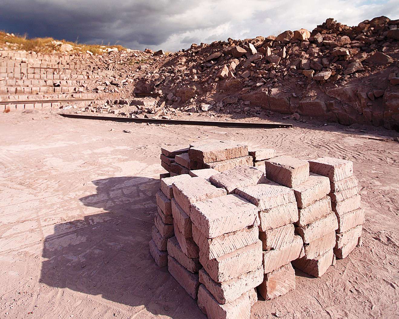 ԲԸՏՄ-ն Շիրակում կասեցրել է տուֆի հանքի շահագործումը