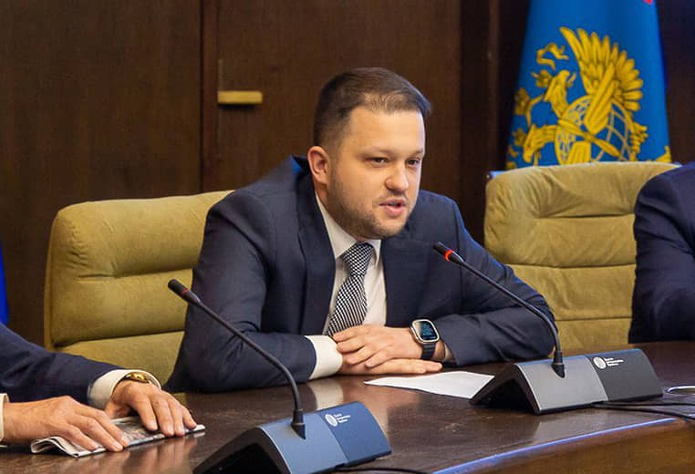 Ակտաու թռչելու որոշումը օդաչուն ինքնուրույն է կայացրել. «Ռոսավիացիայի» տնօրեն