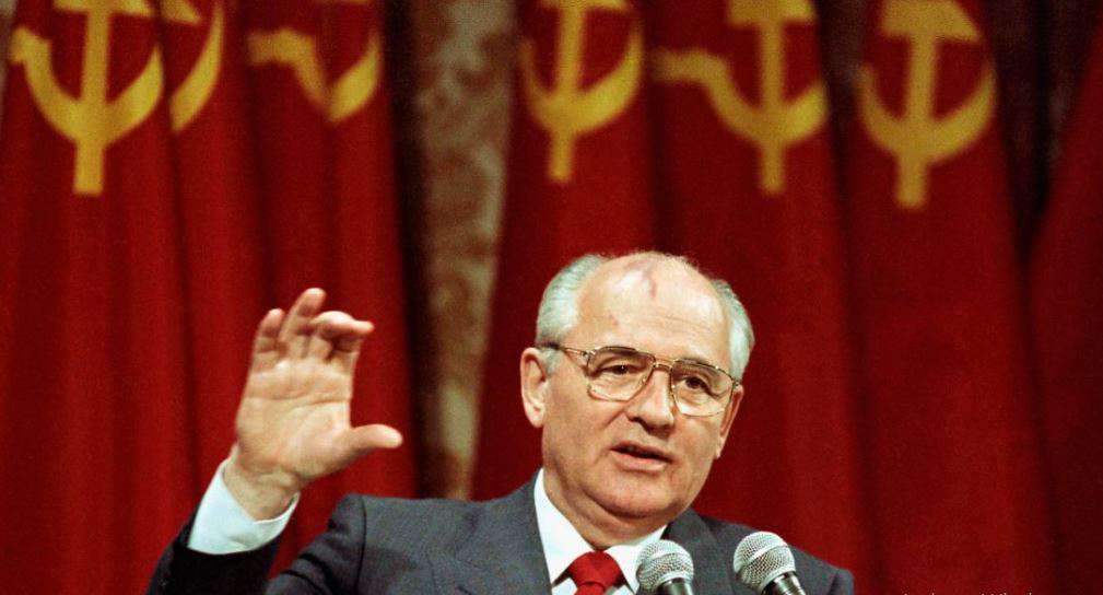 World famous politicians who died in 2022