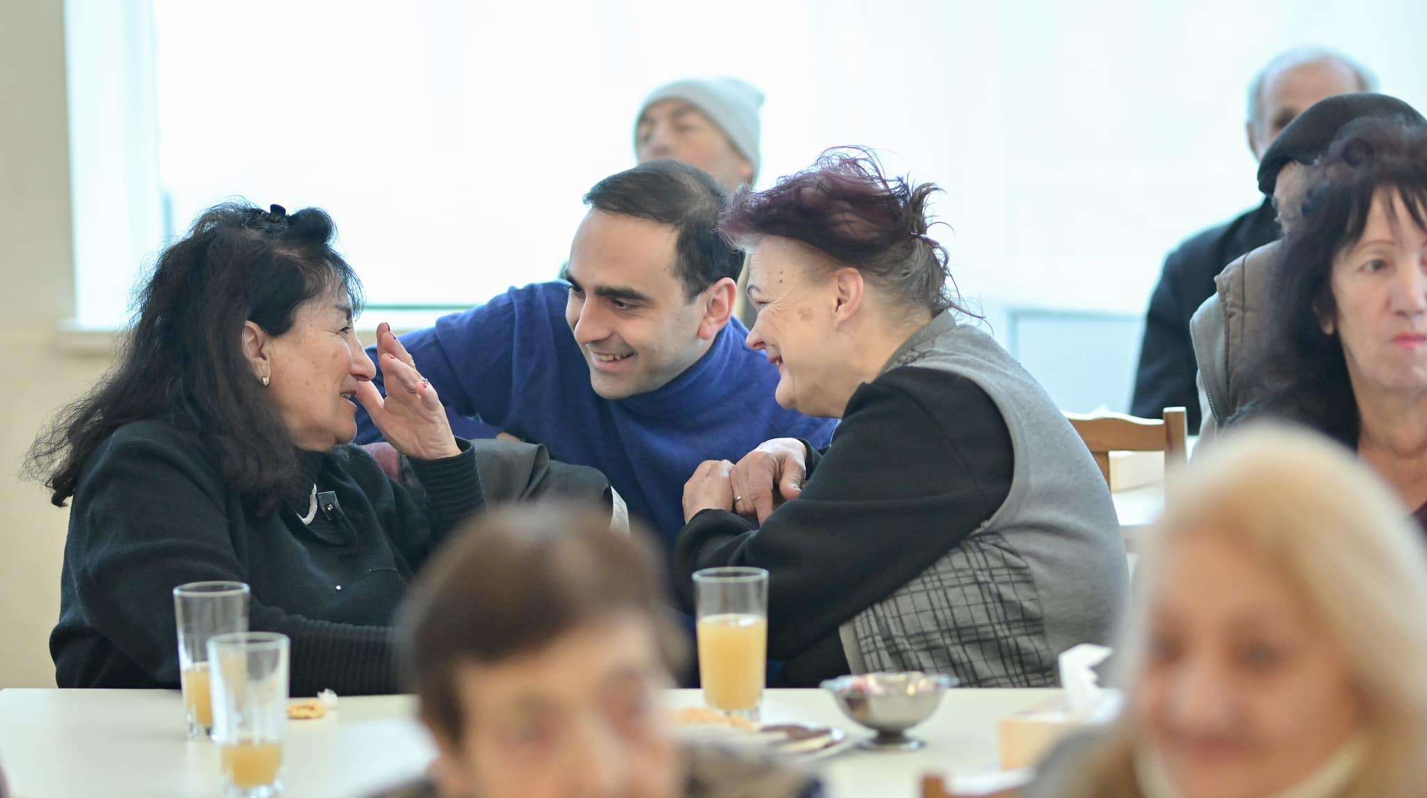 Այցելեցինք Երևանի խնամքի կենտրոններ․ Տիգրան Ավինյան